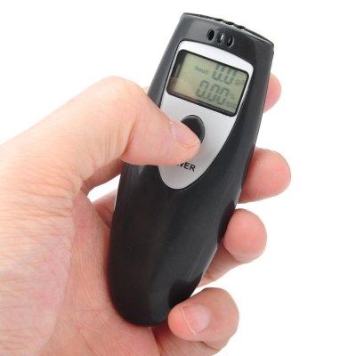 Portable-LCD-Digital-Alcohol-Breathalyzer-Breath-Tester